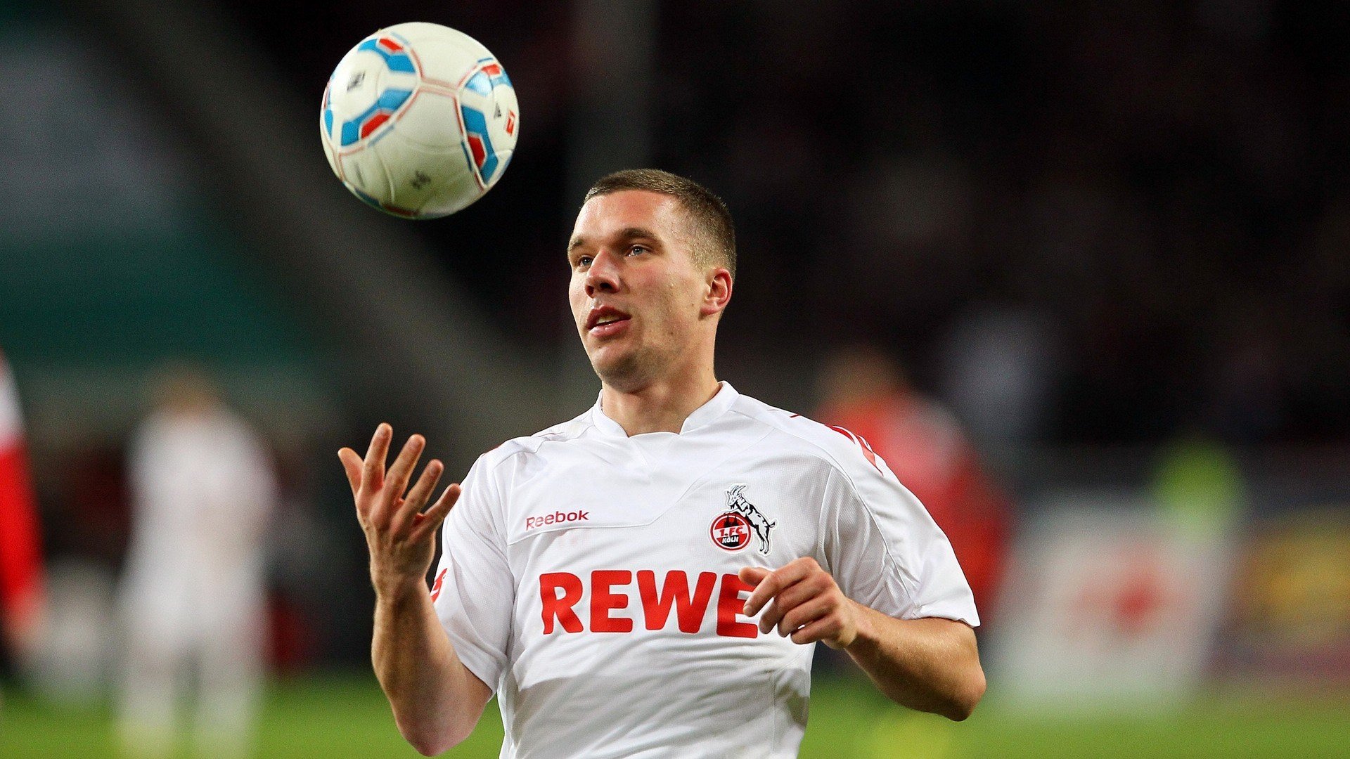 军训献血换假风波 校方：坚持不设条件，部队官兵献血